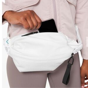 Lululemon all hours belt bag in white 🤍🤍
